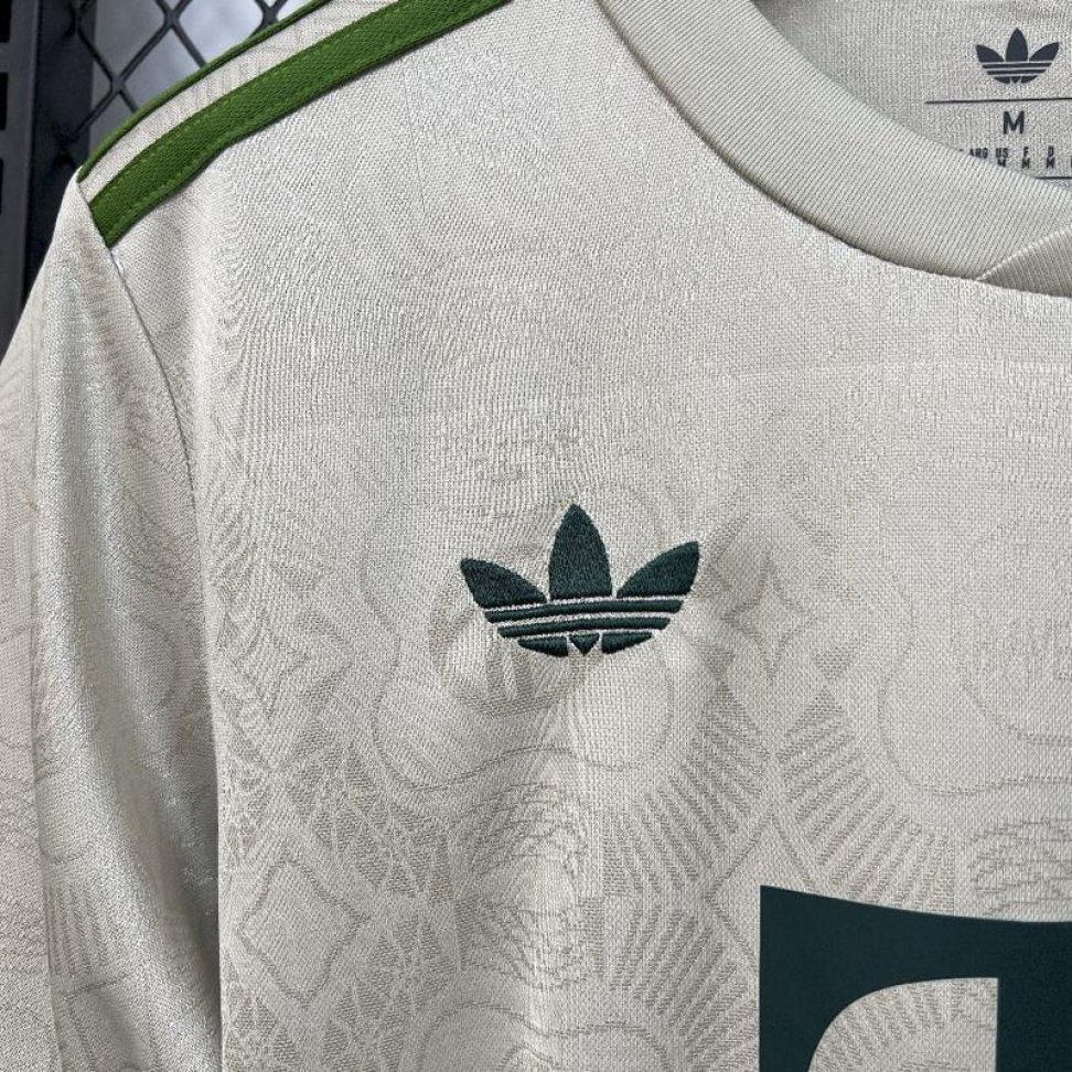 Bayern de Munique Edição Especial 25/26 Torcedor - #4