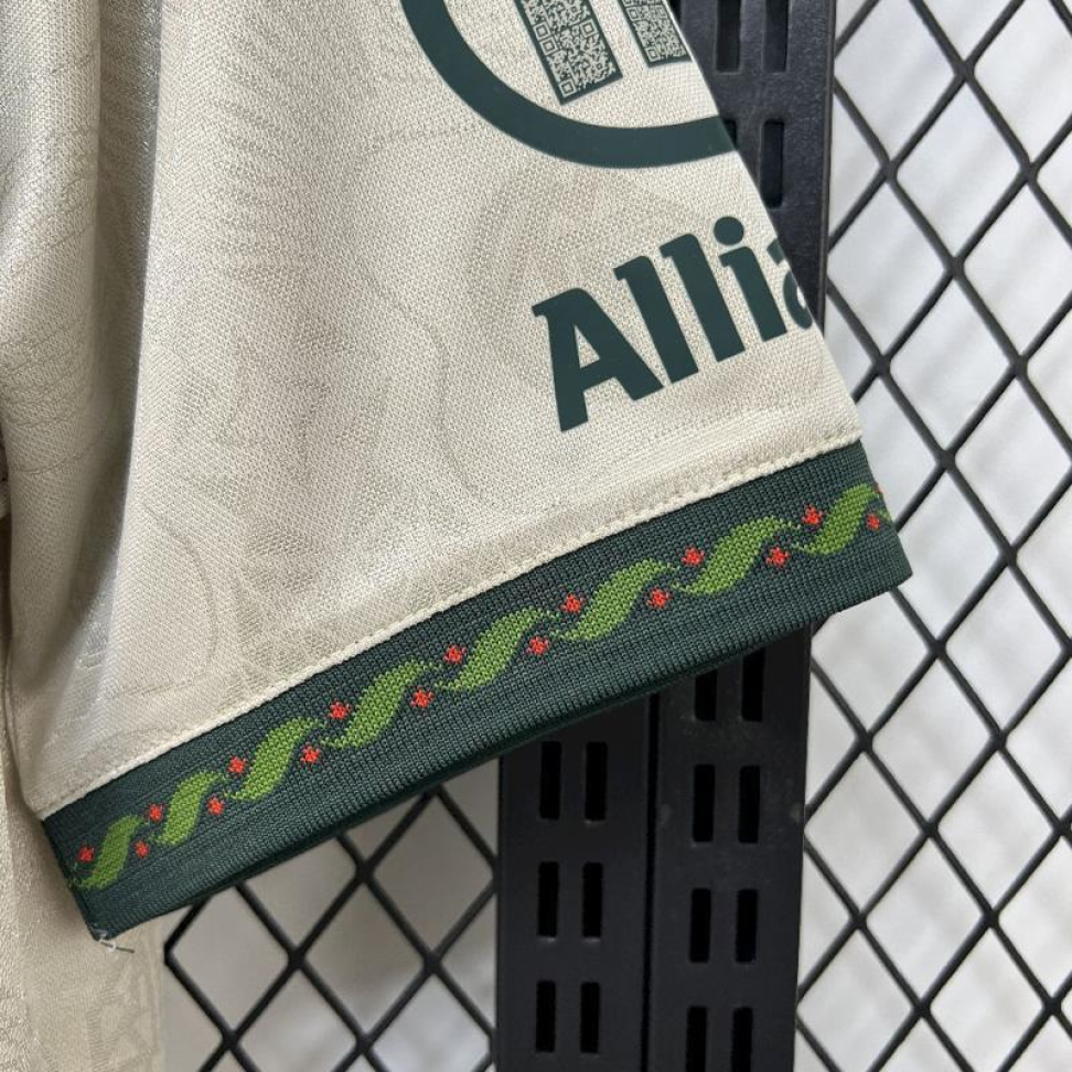 Bayern de Munique Edição Especial 25/26 Torcedor - #8