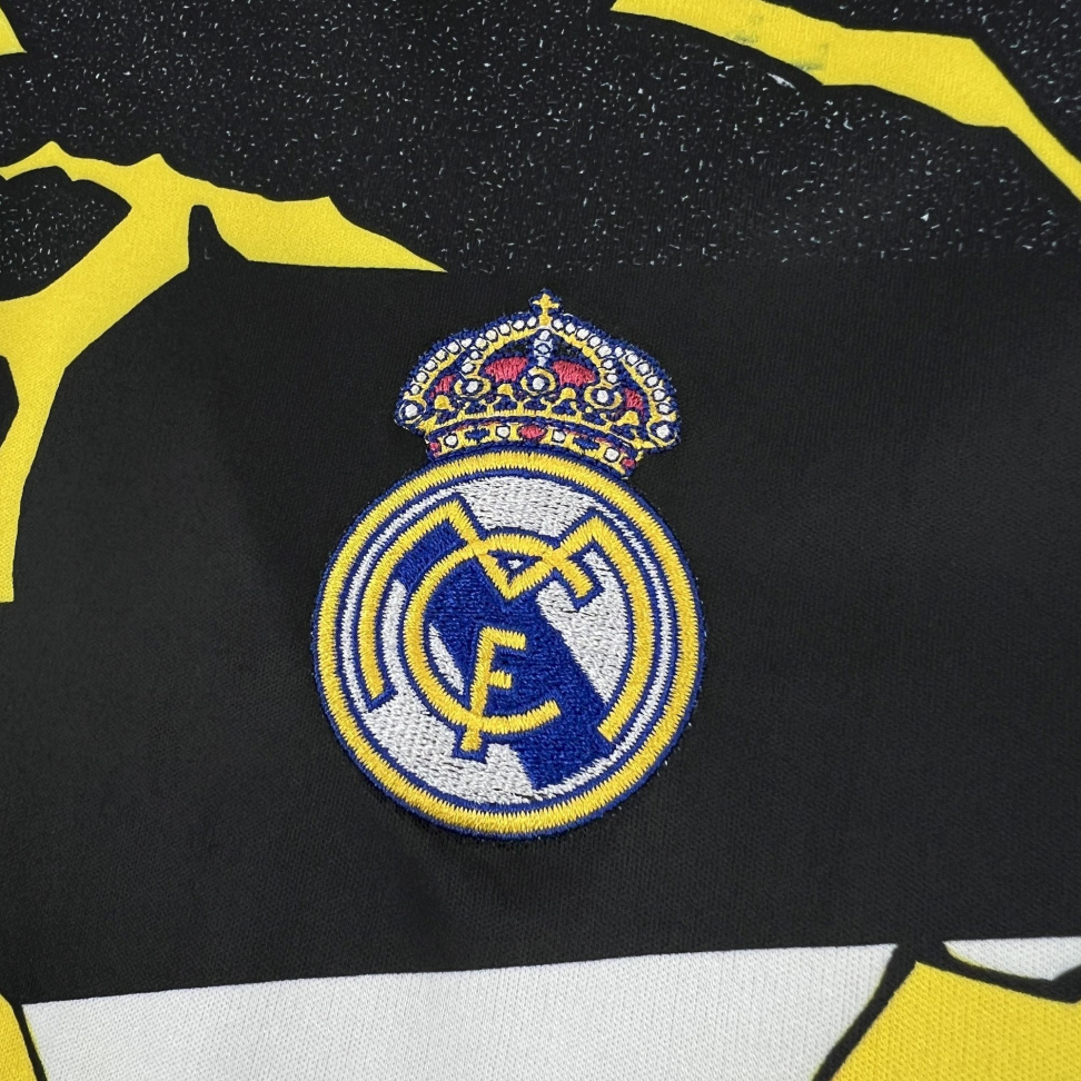 Real Madrid Edição Especial 25/26 Torcedor - #3