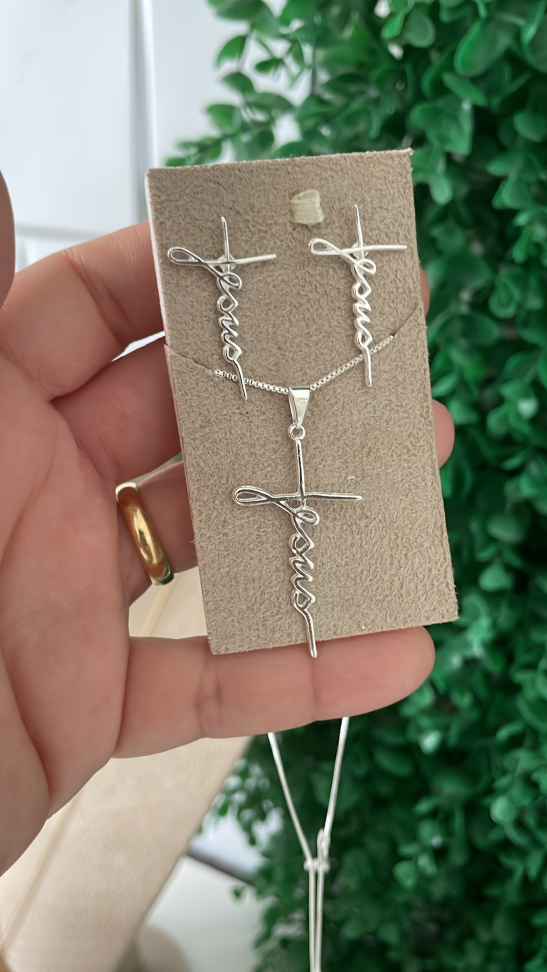 Conjunto Jesus Banho de Prata