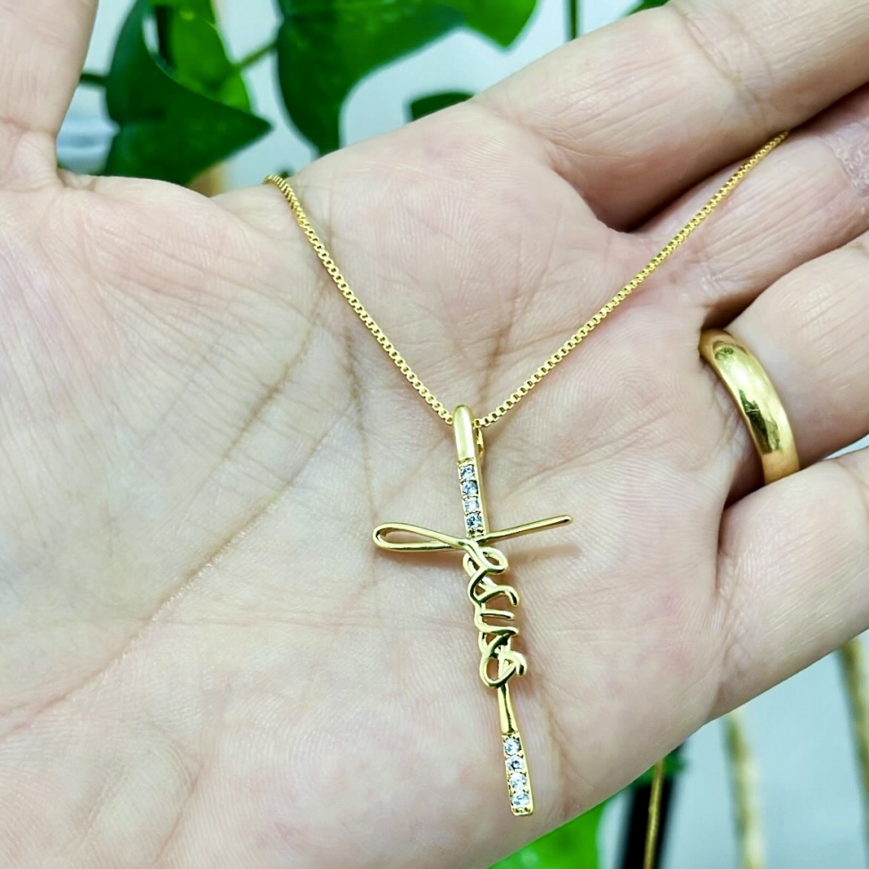 Colar Jesus com cravaçao de microzirconias