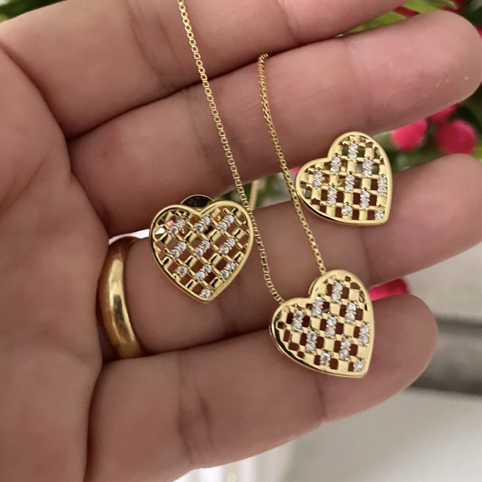 Conjunto Coração Detalhado c/zirconia - semijoia