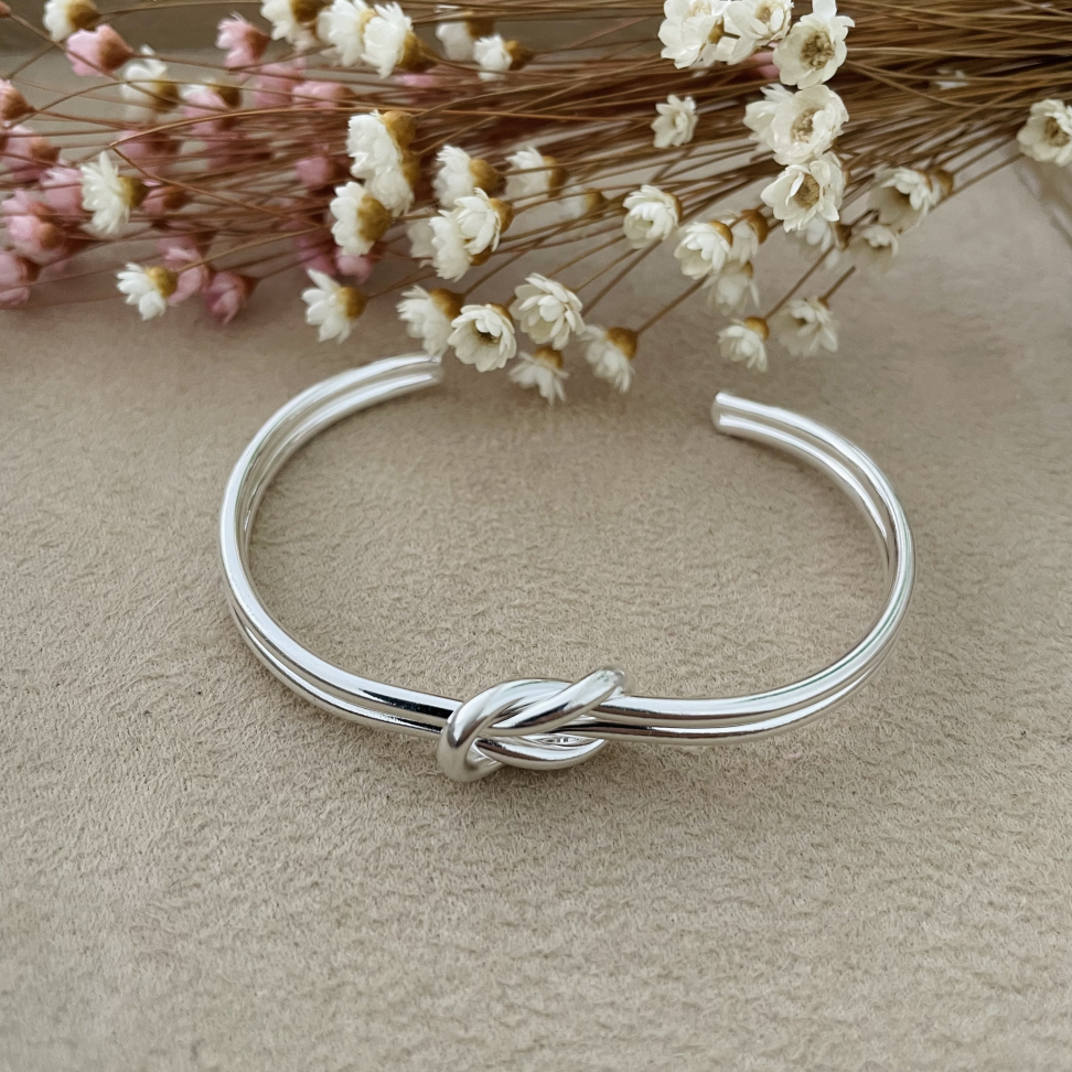 Bracelete Nó duplo no Banho de Prata