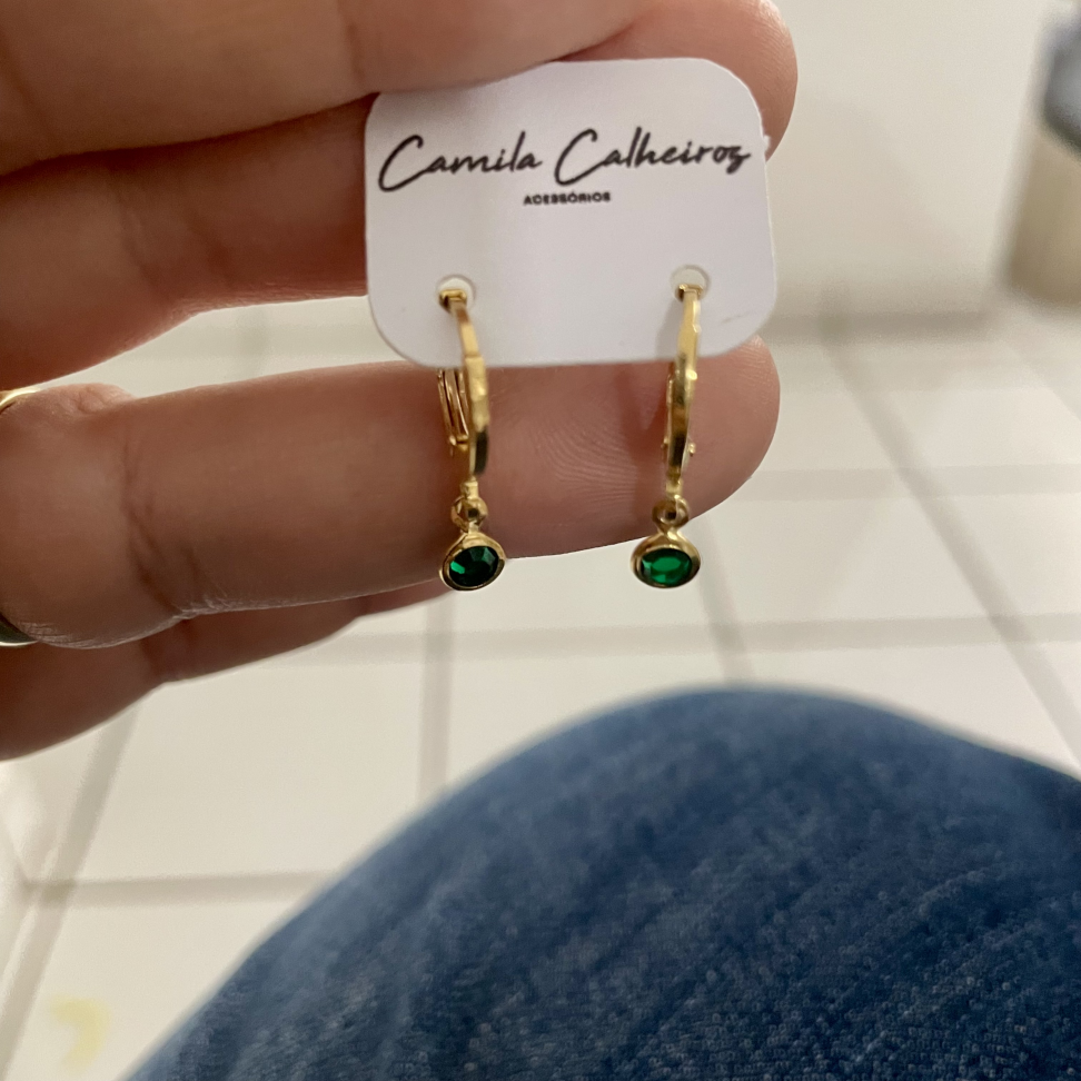 Argolinha Pontinho Verde de Luz- Semijoia R$30,00