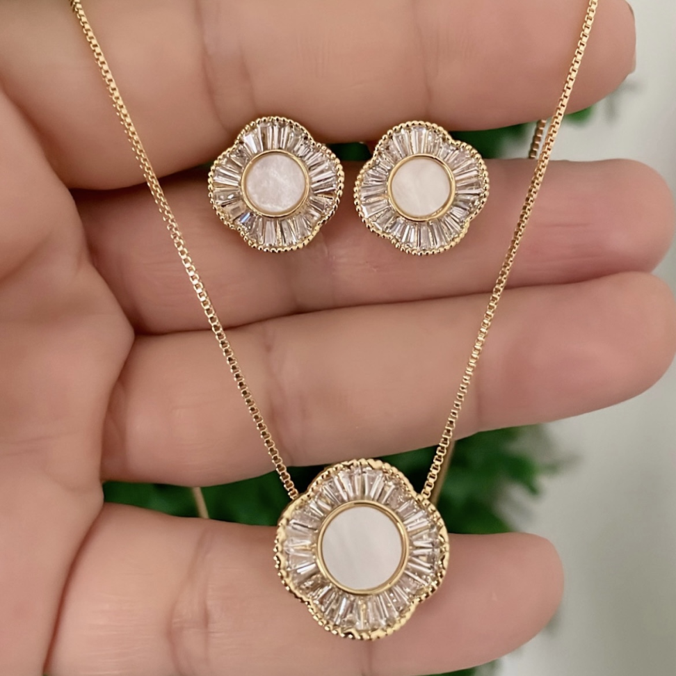 Conjunto Madrepérola com Cristais Baguetes - semijoia