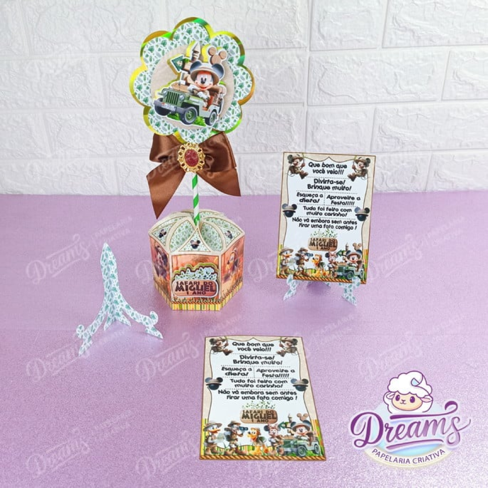 Kit com 20 Caixas Sextavadas e Plaquinhas de Agradecimento – Mickey Safari