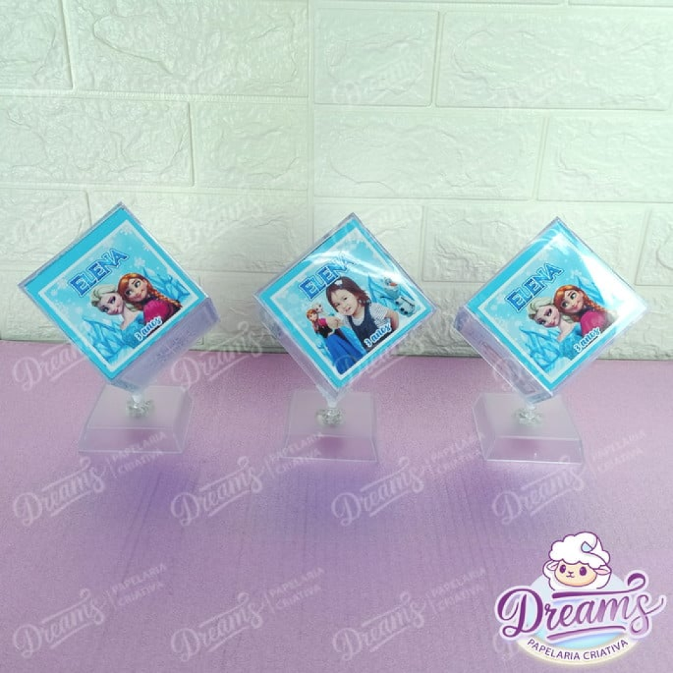 Kit com 10 Cubos Mágicos Acrílicos 8 × 8 cm com Foto e LED – Frozen - #3