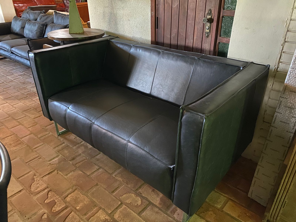 Sofá Loft 1,65m - Couro La paz preto