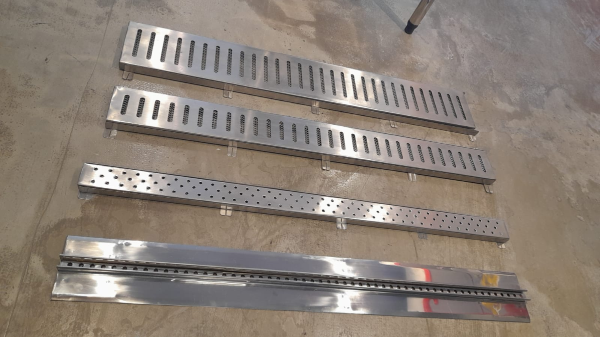 Ralo inox embutido linear m