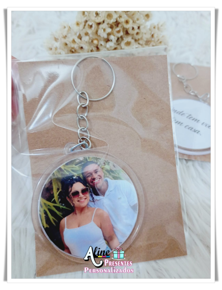 Kit com 2 chaveiros acrílicos redondos, delicados e cheios de significado 💖