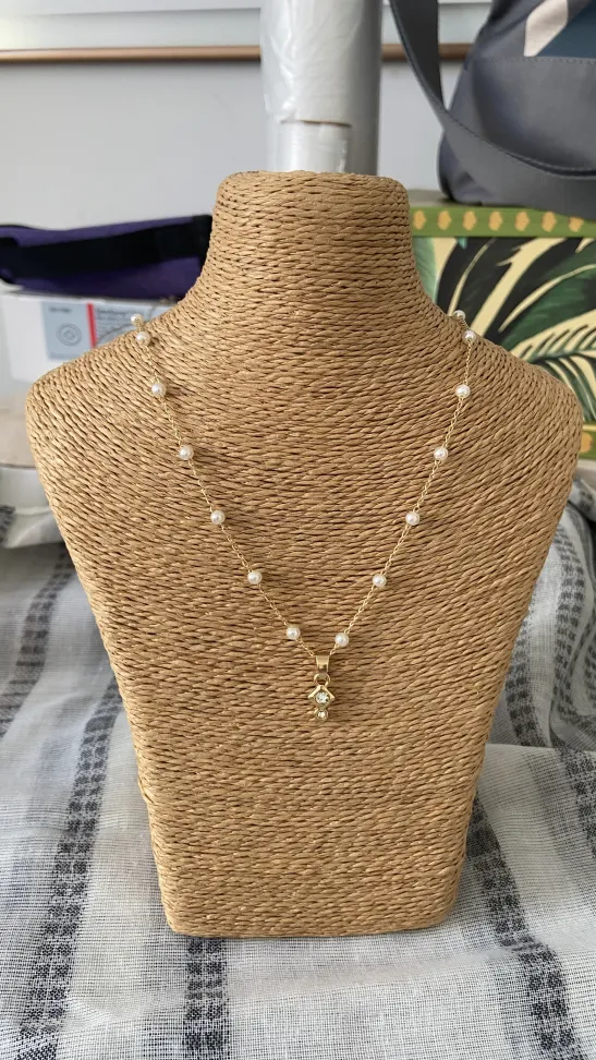 Corrente de pérolas com pingente dourado - #2