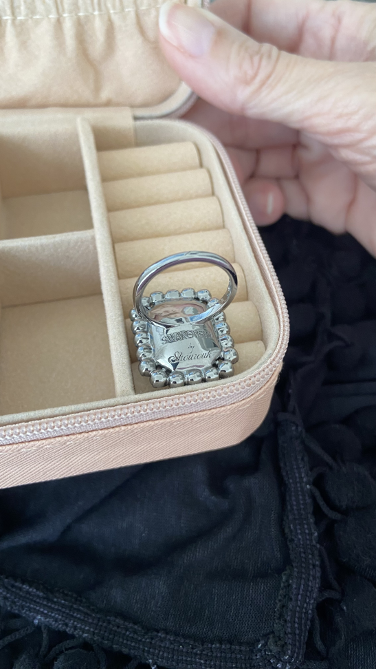 Anel Swarovski- ed.limitada Shourouk