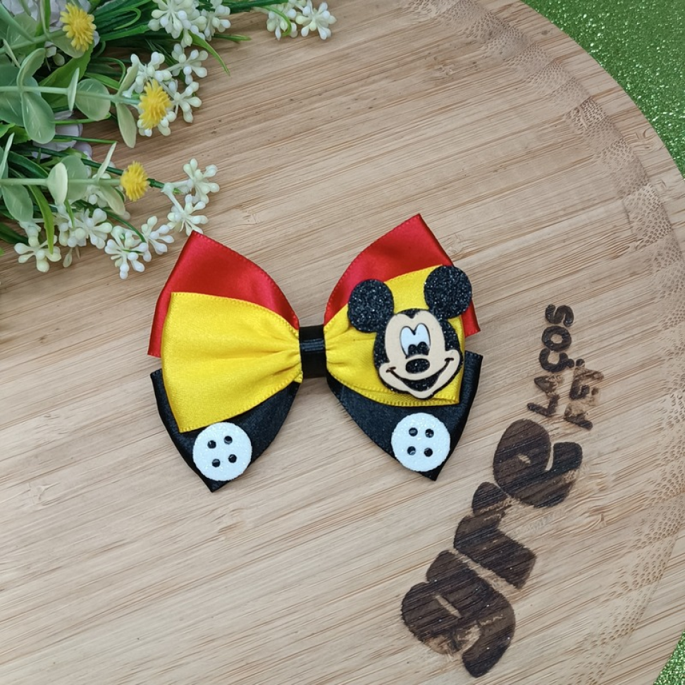 MK10-Laçarote as Cores do Mickey com Enfeite e Botões.