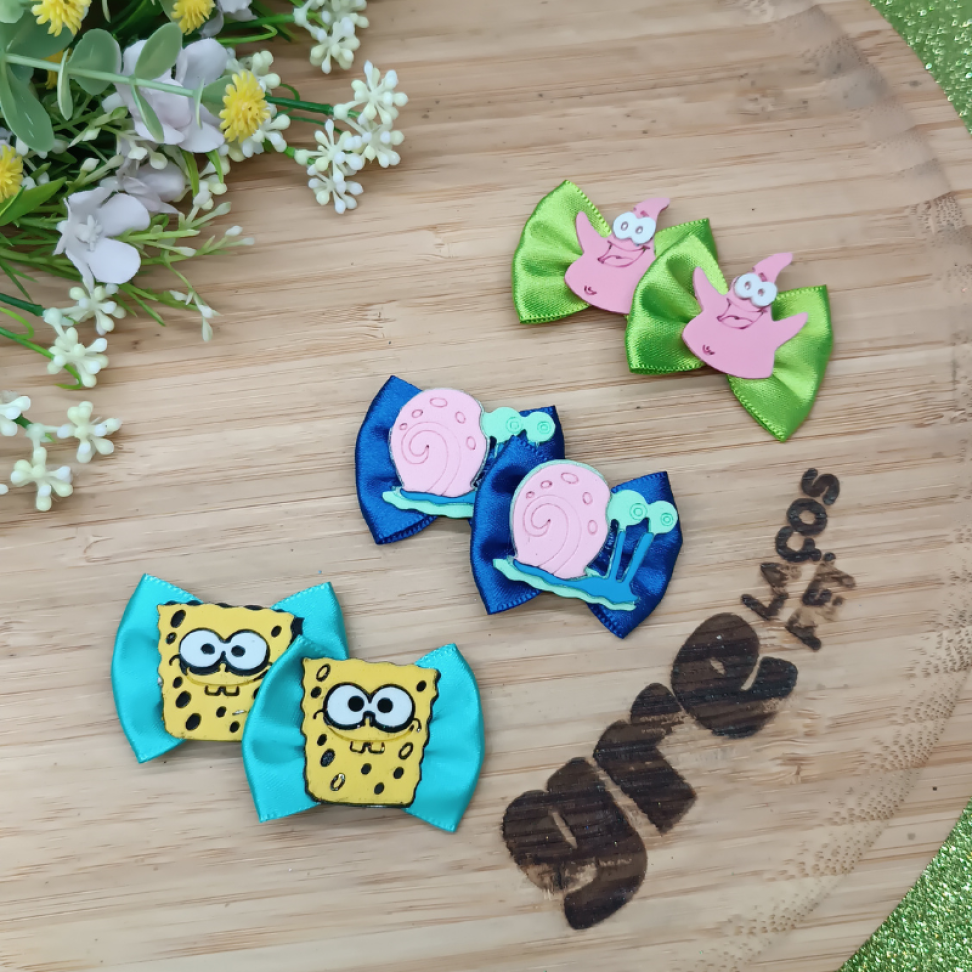 Laço M com Enfeites Sortidos do Bob Esponja