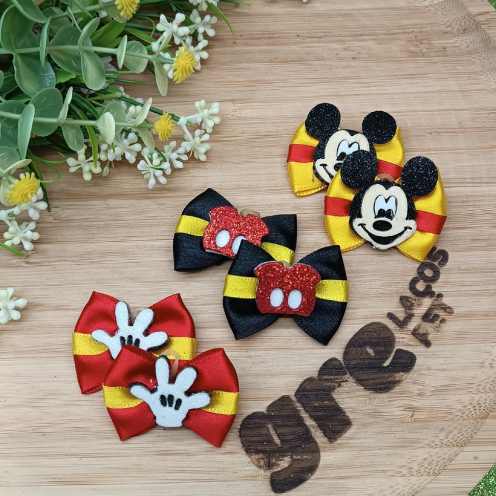 MK07-Laço M de Cetim com Fitilho e Enfeites Sortidos Mickey.