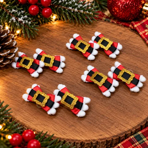 NT11-Laço P Fita de Cetim Com Enfeite de Cinto e fivela do Papai Noel com Popom na Lateral