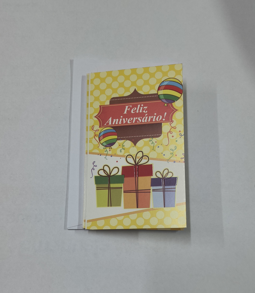Feliz Aniversário - 7,5 largura dobrado  x 13 altura