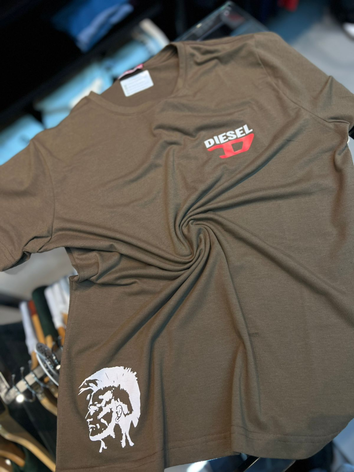 CAMISETA MULTIMARCAS M