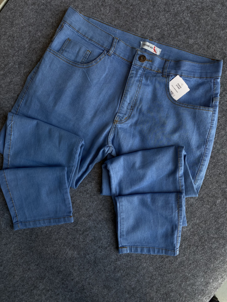 Calça jeans basic 48