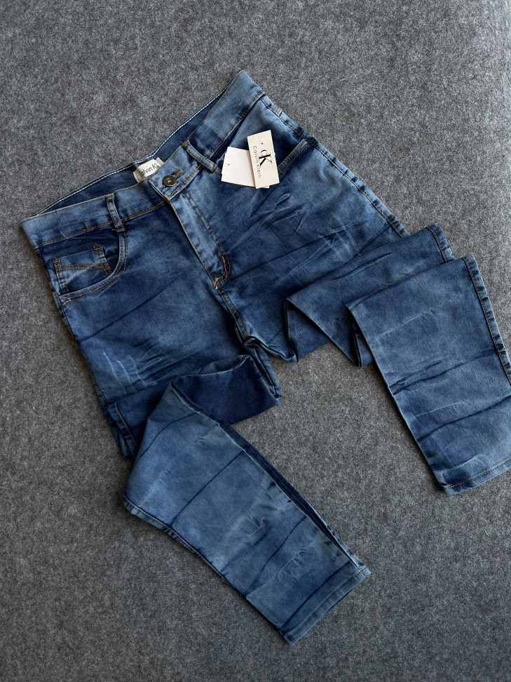 Calça jeans basic 48
