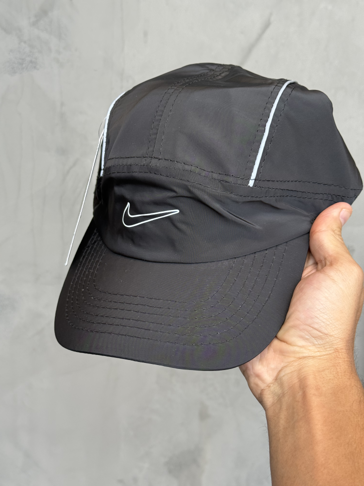 Boné