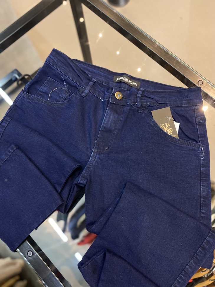 Calça jeans basic 44