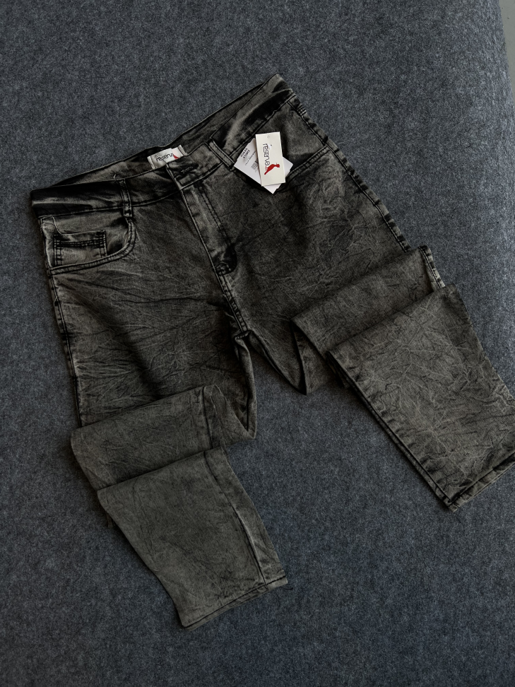 Calça jeans basic 42