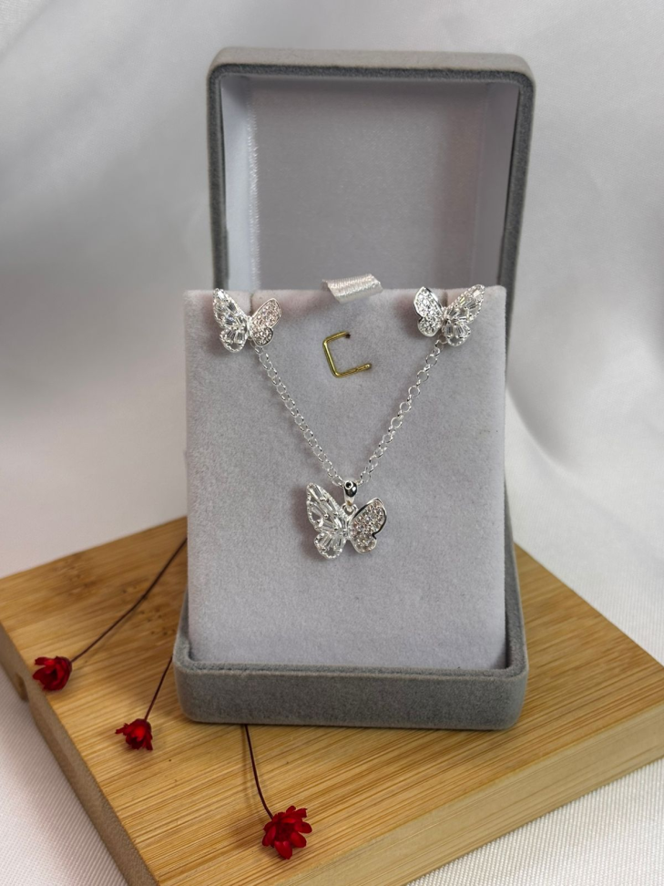 Conjunto Borboleta Cravejada