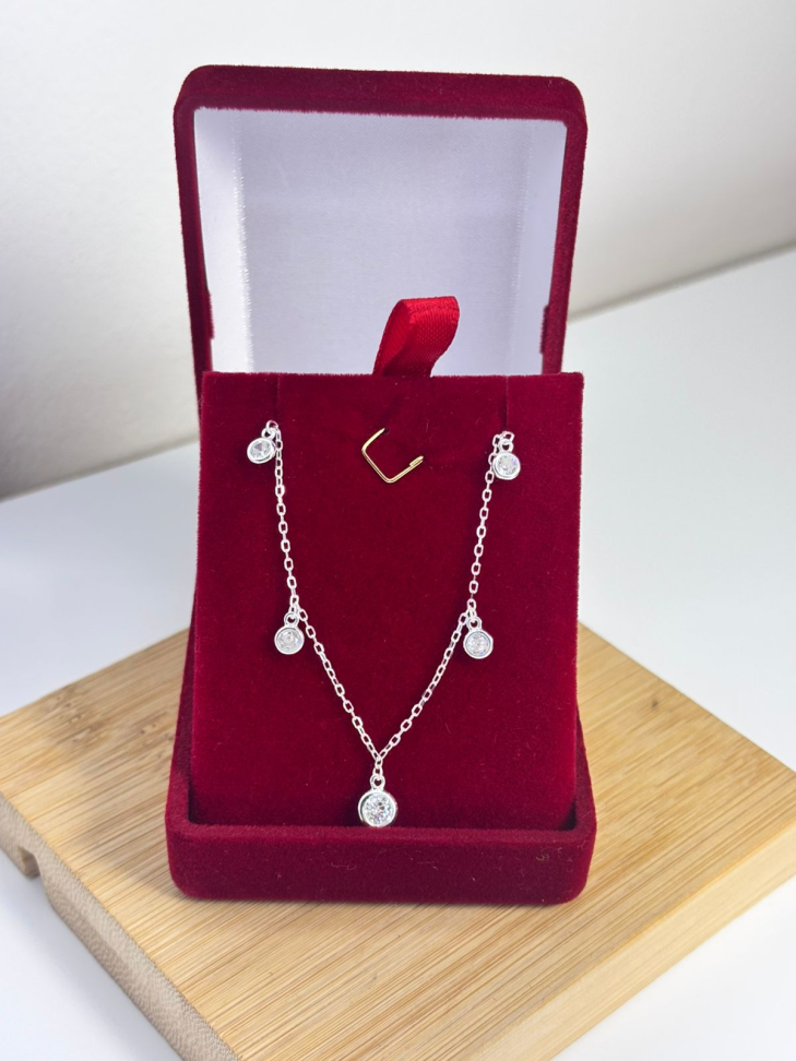 Chocker Zirconia