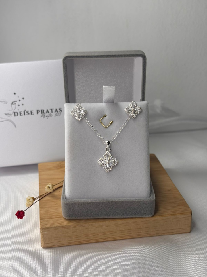 CONJUNTO CRUZ CRAVEJADA