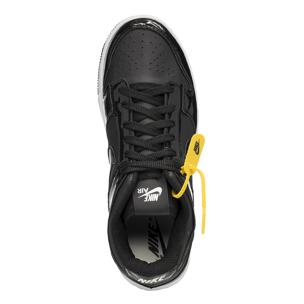 DUNK SB PRETO VERNIZ
