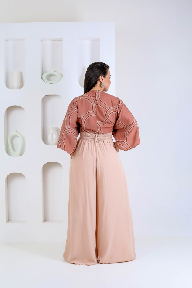 Blusa amarração e pantalona cinto