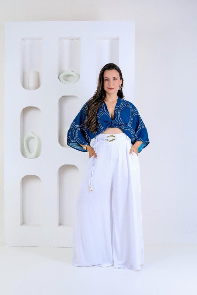 Blusa amarração e pantalona cinto