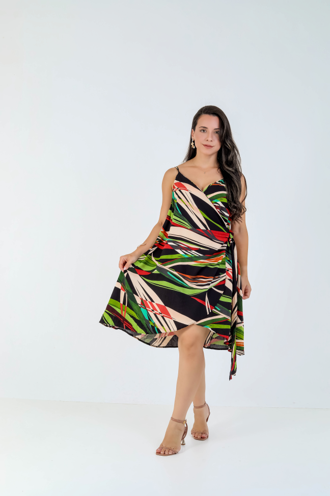 Vestido transpassado   Veste até 42/44 Alta saída no atacado