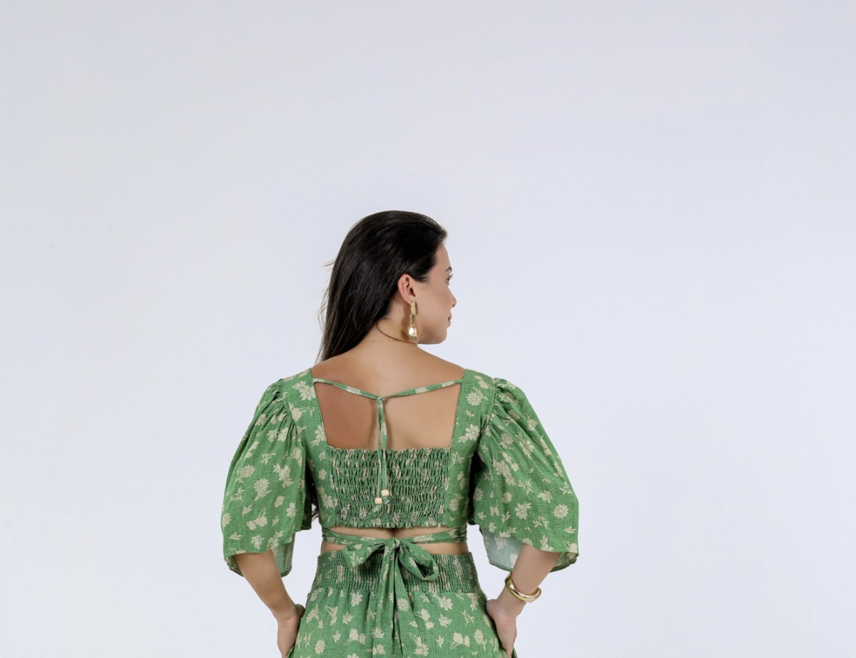Cropped   viscolinho premium  Veste até 42 Alta saída no atacado