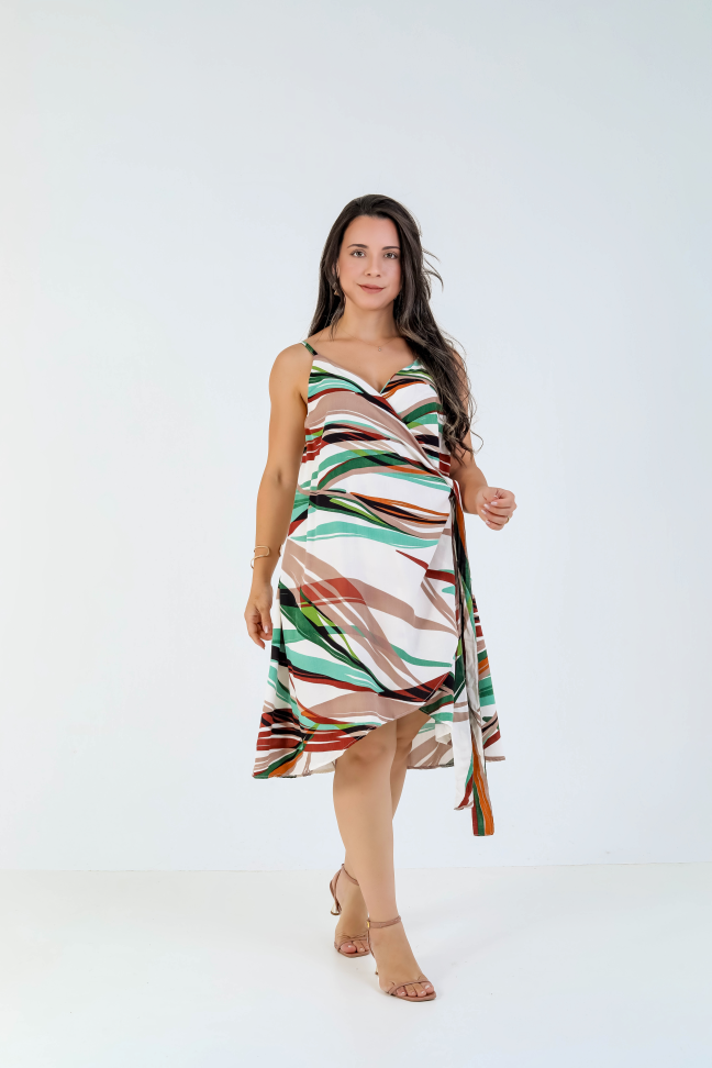 Vestido transpassado   Veste até 42/44 Alta saída no atacado