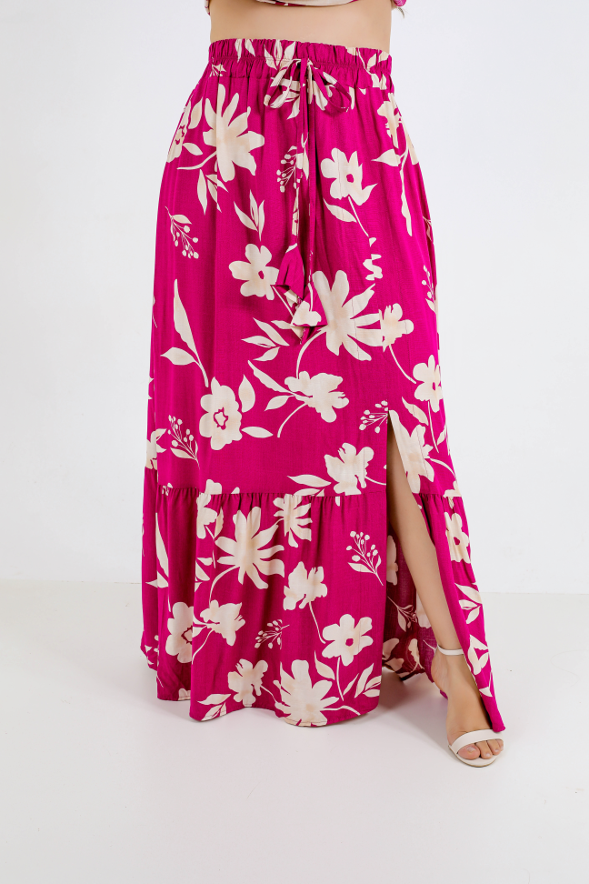 Saia Tecido leve e confortável Veste até 42/44 Alta saída no atacado