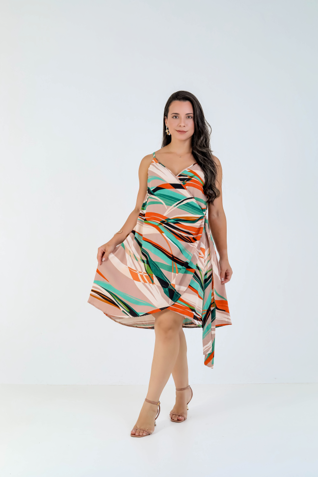 Vestido transpassado   Veste até 42/44 Alta saída no atacado