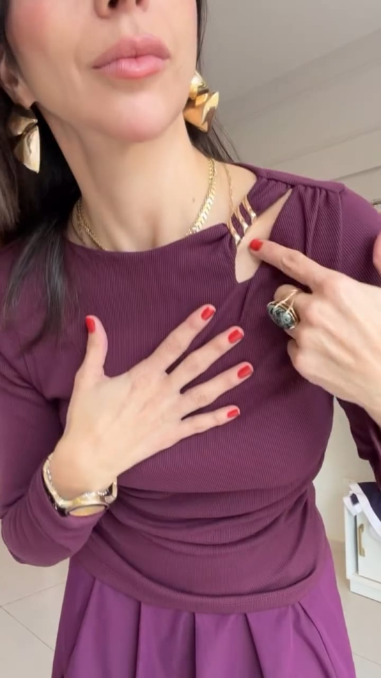 Blusa de manga longa com detalhe argola metalica - #3