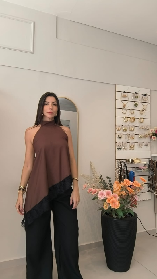 Blusa de seda frente unica com renda
