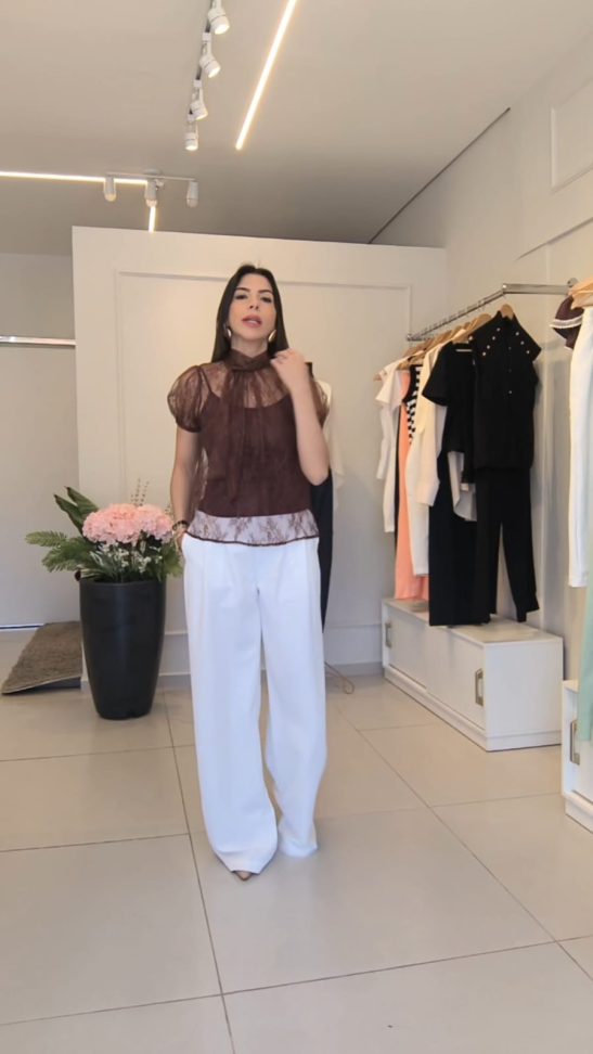 Blusa de renda duas pecas
