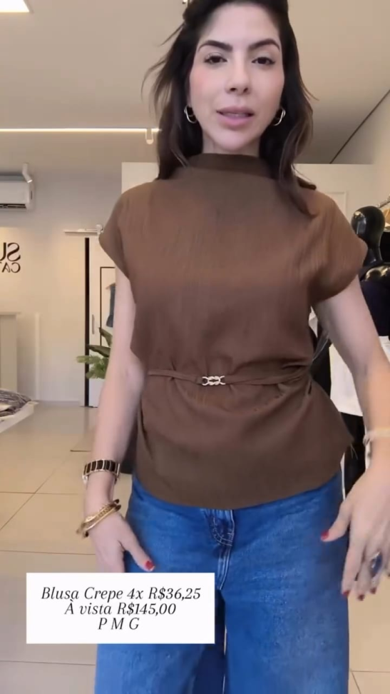 Blusa gola com cinto