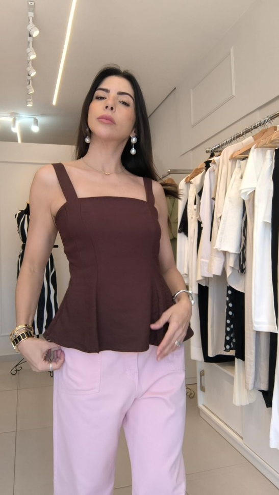 Blusa peplum decote reto