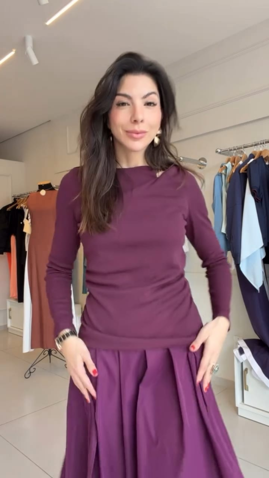Blusa de manga longa com detalhe argola metalica
