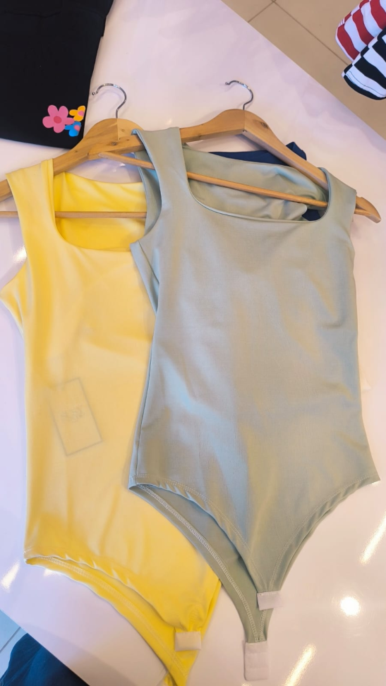 Blusa Body regata