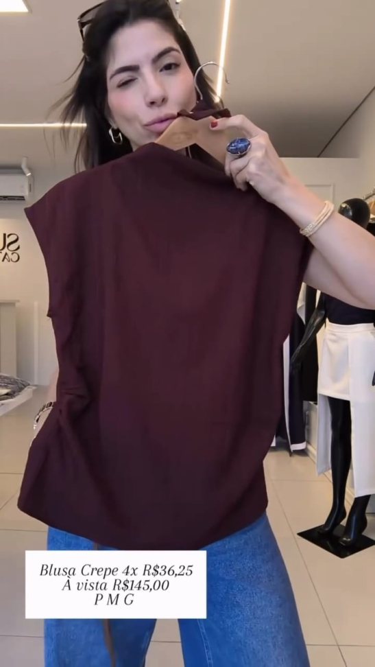 Blusa gola com cinto