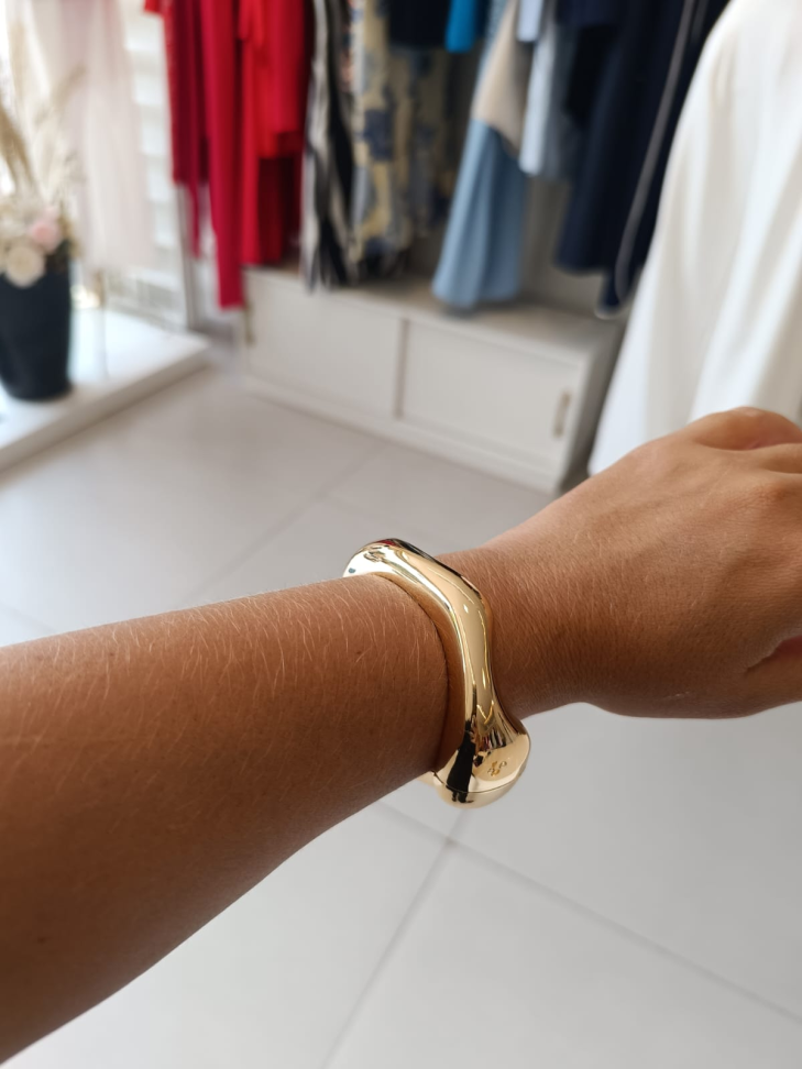 Bracelete grande novo