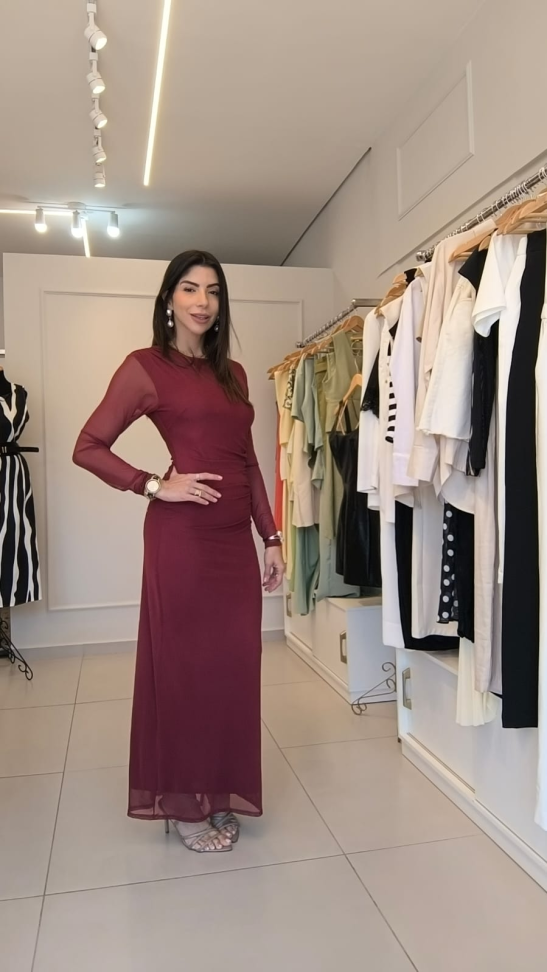 Vestido manga longa de tule