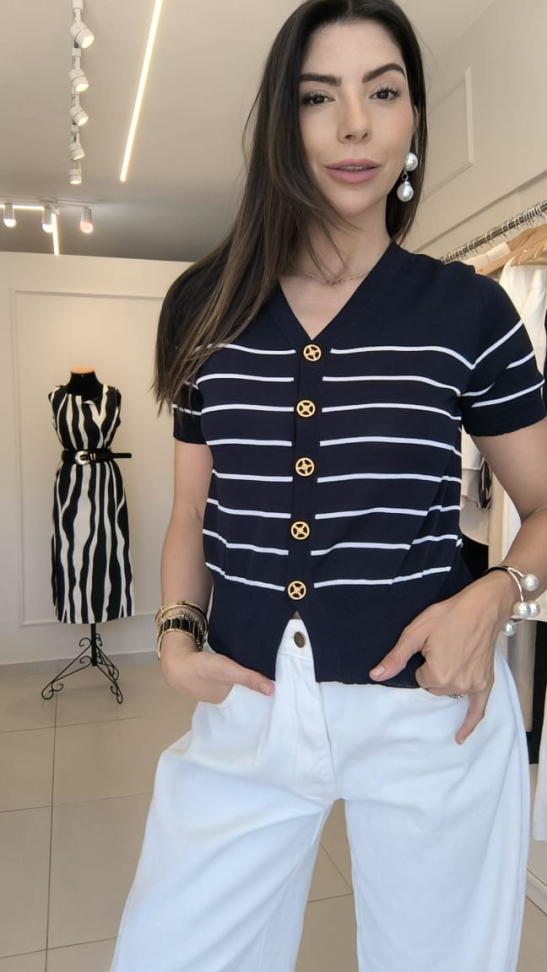 Blusa trico com manga botão naval