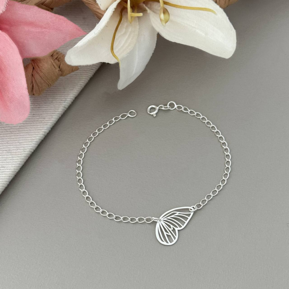 Pulseira borboleta meia asa